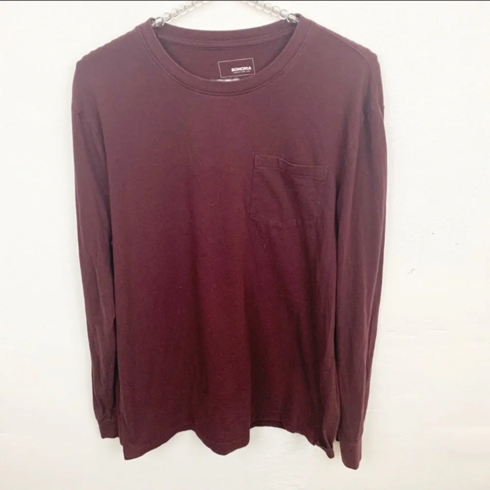 Sonoma Size Medium Burgundy Flex Wear Long Sleeve Pocket Tee